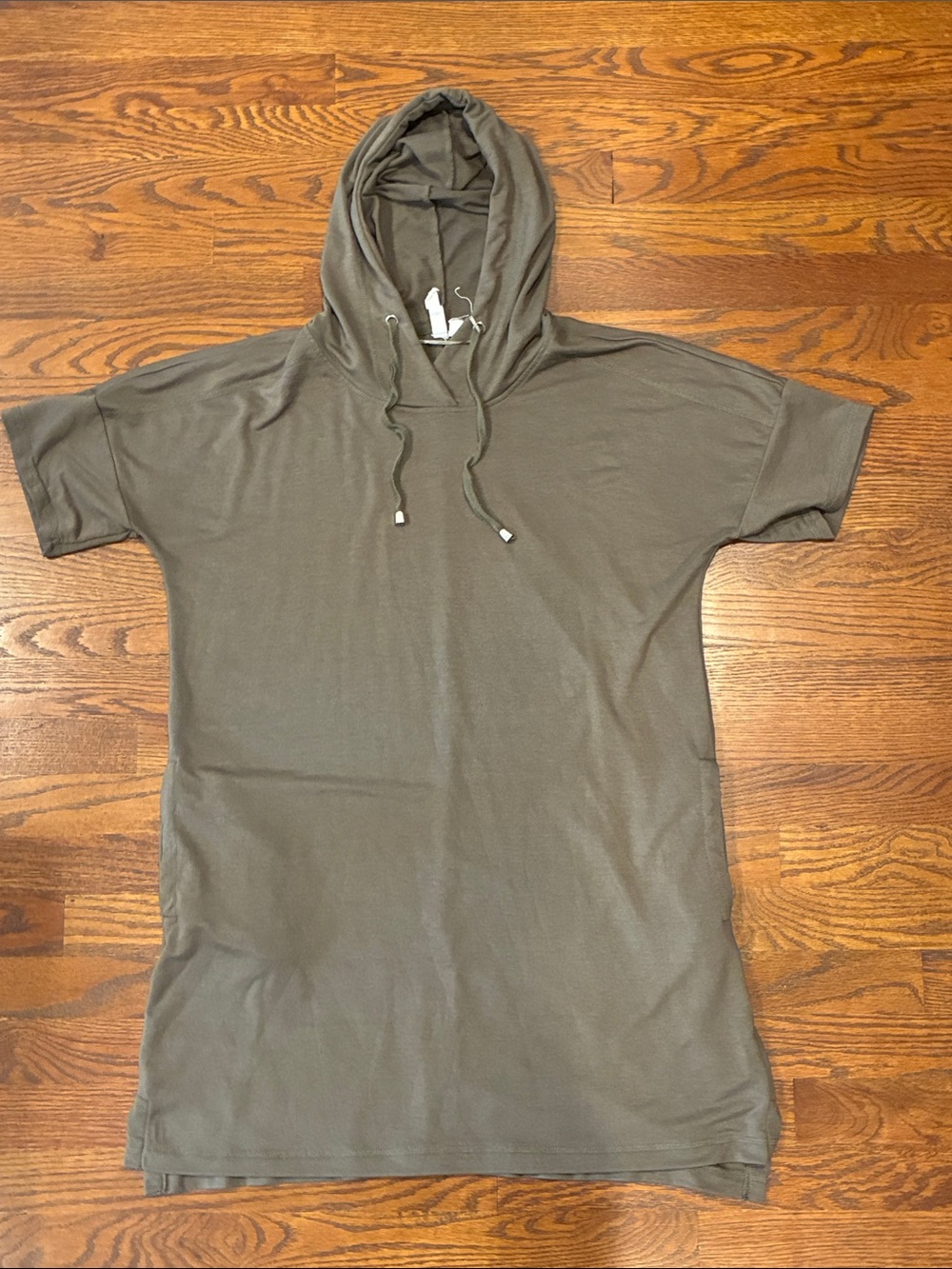 Cable and Gauge Olive Green Short-Sleeve Hoodie dress size Large